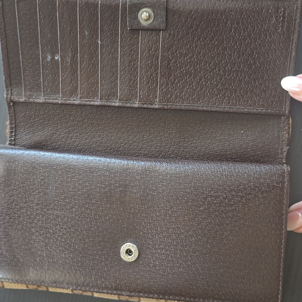 Gucci Double Snap Long Wallet - Free With $100 Purchase - Picture 5 of 13